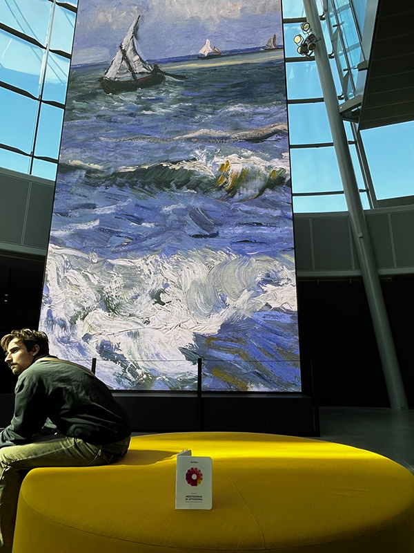 vangoghmuseum_ledwall